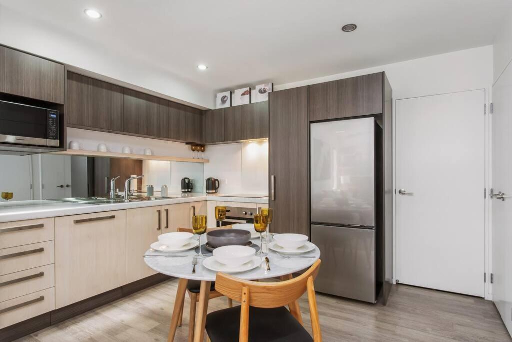 Convenient Urban Townhouse 2 Carparks Available Leilighet Christchurch Eksteriør bilde